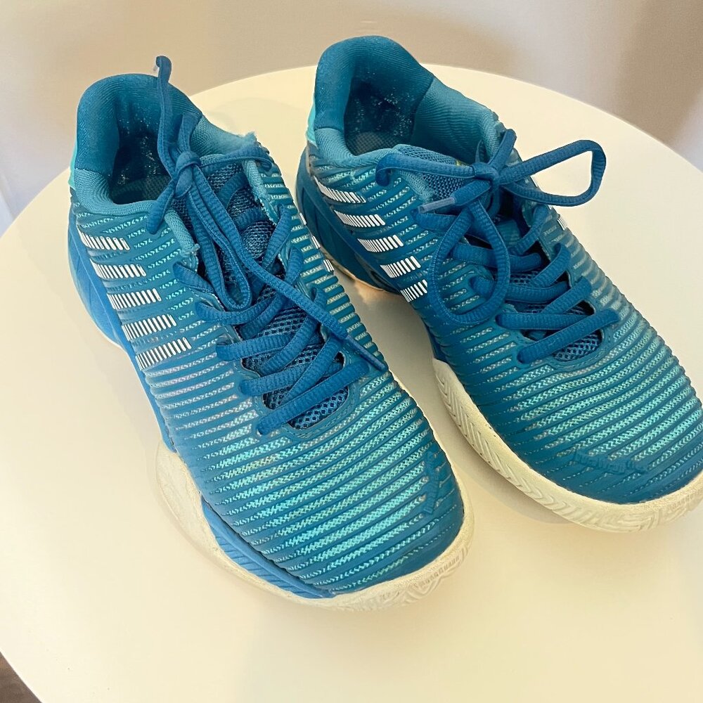 K-Swiss Juniors` Hypercourt Express 2 Tennis Shoes Celestial and Scuba Blue 3.5